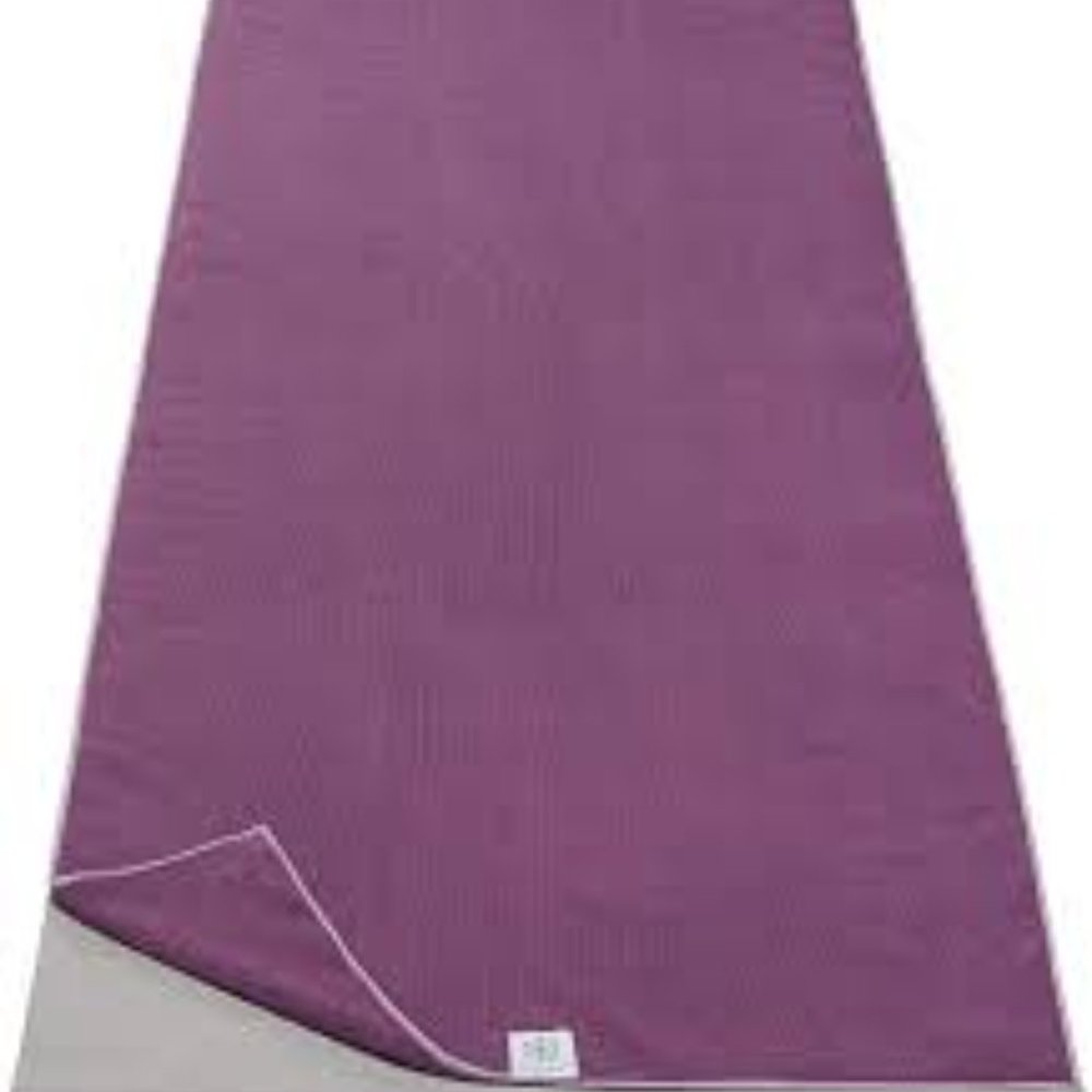 Gaiam Yoga Mat Towel Microfiber Mat-Sized Yoga Tow